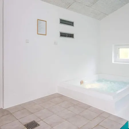 Renovated Retreat With Pool Casa vacanze