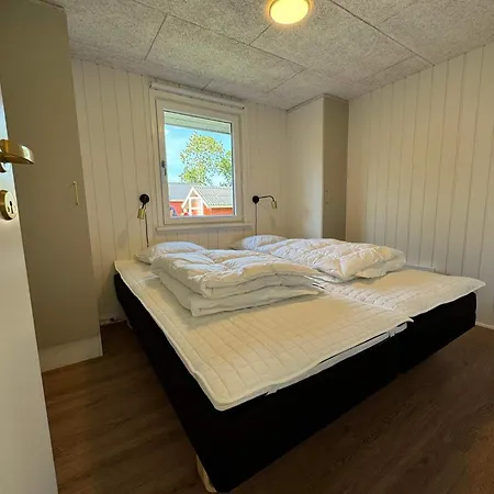Hébergement de vacances Renovated Retreat With Pool