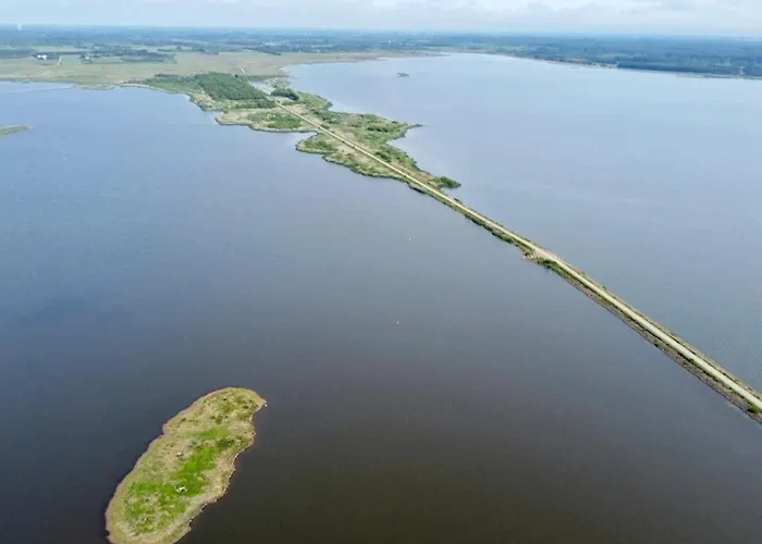 Renovated Retreat With Pool - By Traum